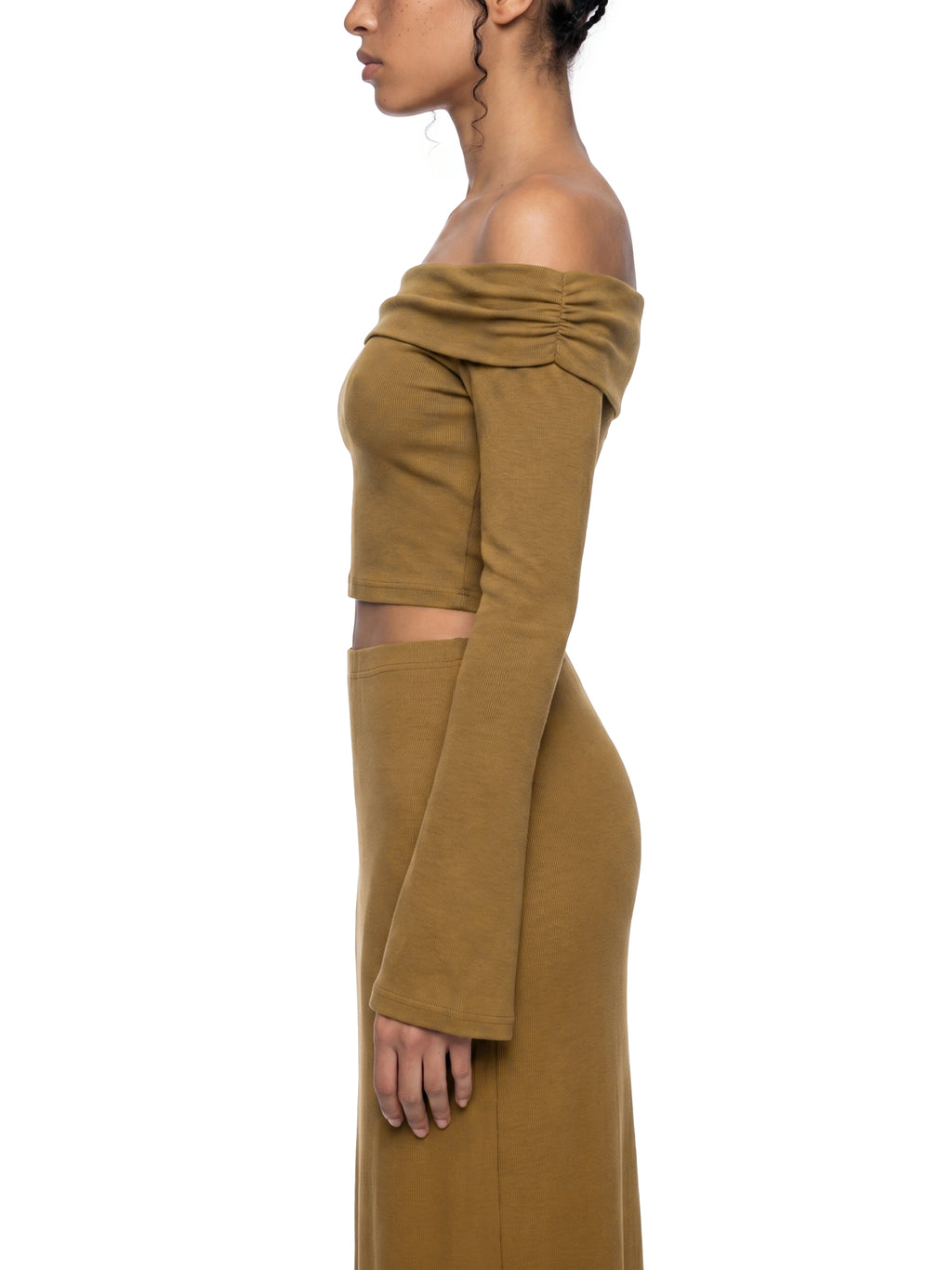 Ventra Off-the-Shoulder Sleeve Crop T-Shirt